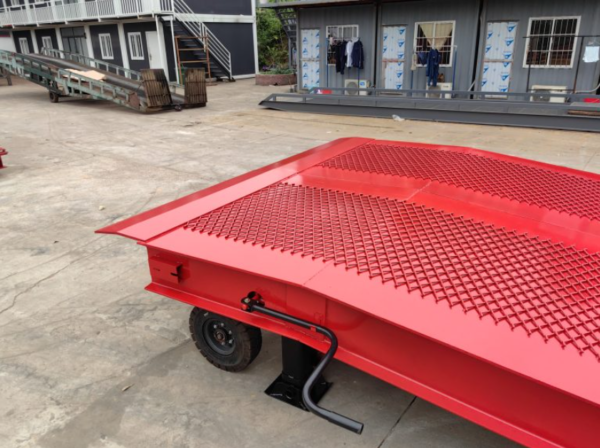 NEW 10 FT X 25 FT WIDE ALL STEEL LOADING RAMP 4121221